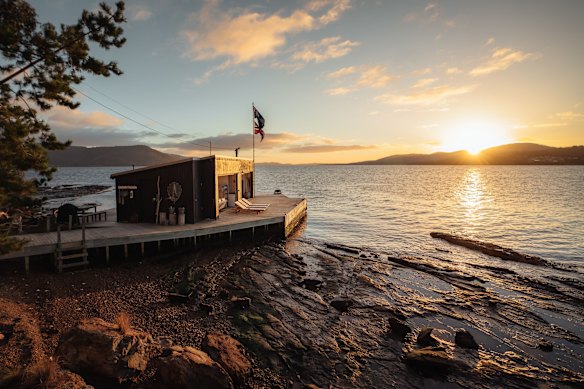 Hire Satellite Island, off Tasmania, and walking tracks, kayaks, fishing, snorkelling and wild oysters are on your doorstep.