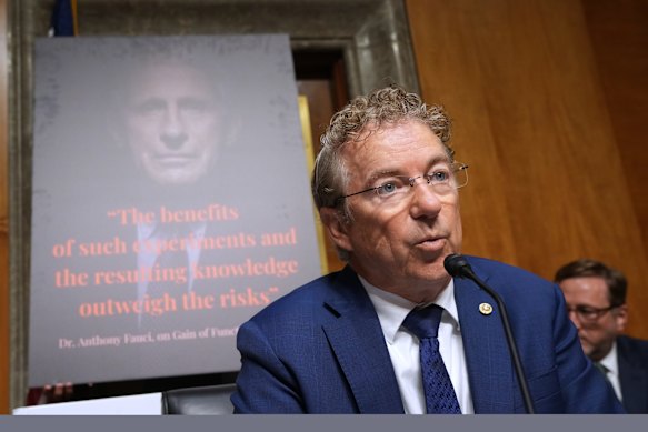 Il senatore Rand Paul del Kentucky, che ha avuto a lungo una relazione difficile con l’esperto di malattie infettive ora in pensione.
