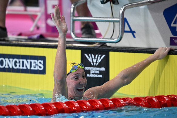 Lani Pallister wins gold in the women’s 1500m freestyle.