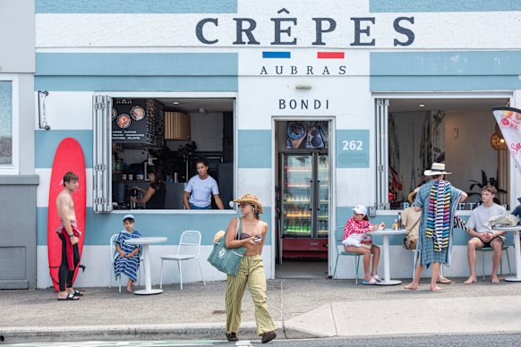 Waverley Council issued a plea for Sydneysiders and visitors to return to Bondi to support small businesses. 