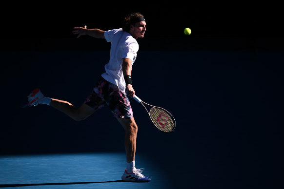 Tsitsipas is on track for the final.