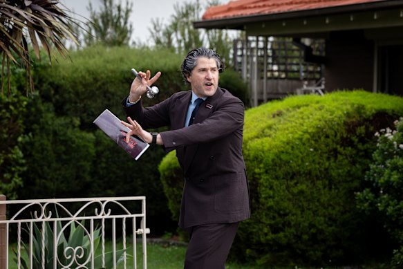 Auctioneer Mark Verrocchi joked that all three bidders were so close to the action that it “felt like I was shouting at them”.