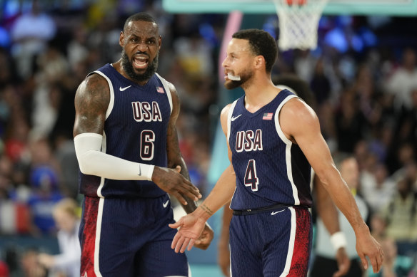 NBA superstars LeBron James and Steph Curry combined spectacularly.