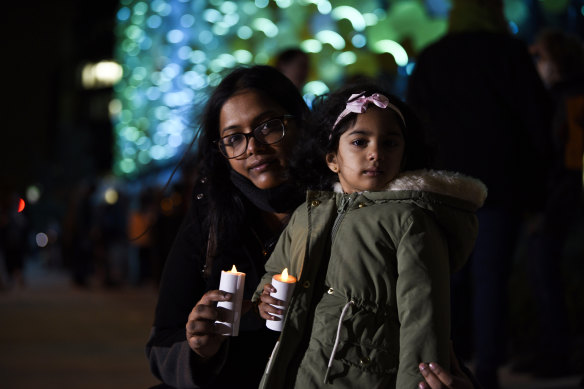 Vani Santhirasegaram and her daughter Akshaya during the vigil in support of the Murugappan family at Perth Children’s Hospital. 