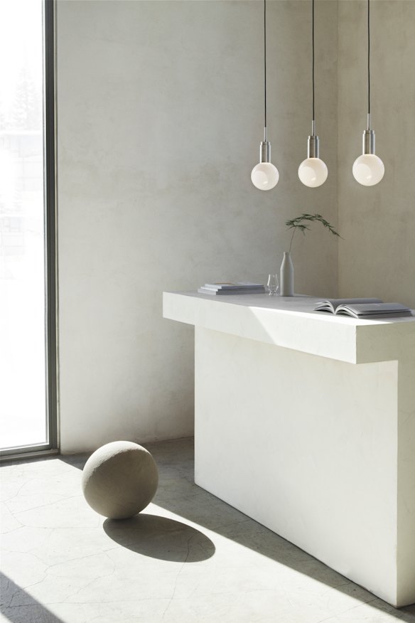 Anour’s Donya pendant.