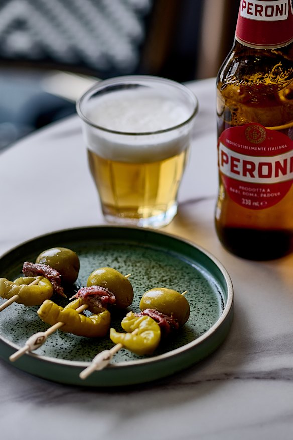 Peroni and gildas at Arno.