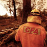 ‘Too late to leave’: Two bushfires threaten homes in western Victoria