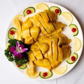 Chicken with ginger and shallot.