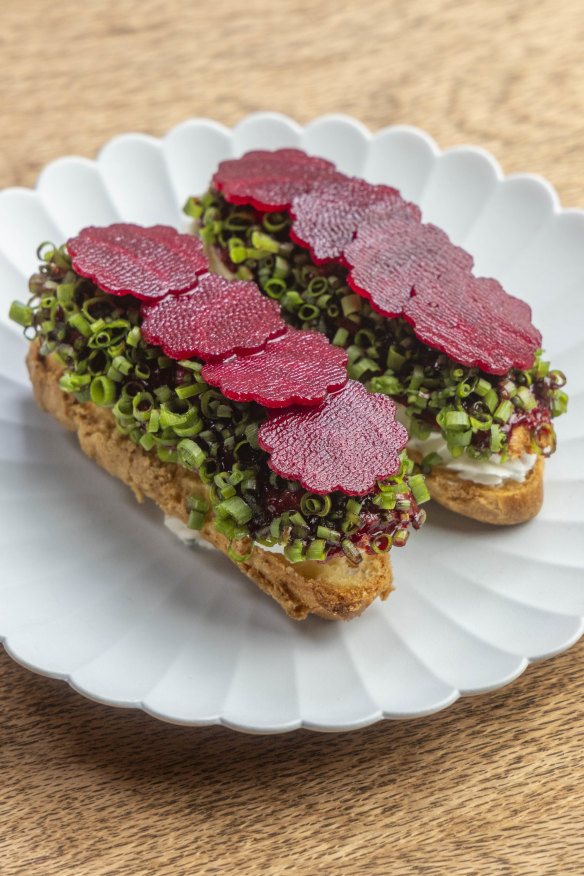 Goat’s cheese and beetroot eclair.