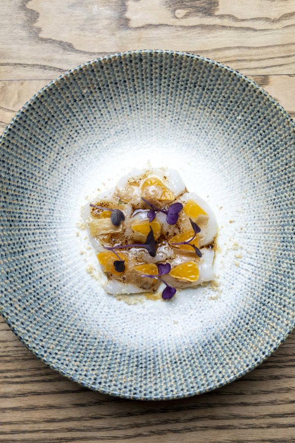 Raw scallops. 
