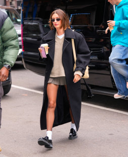 Itsines loves how Hailey Bieber always looks chic, even in casual wear. 