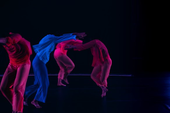 This production features an ensemble of 20 performers.