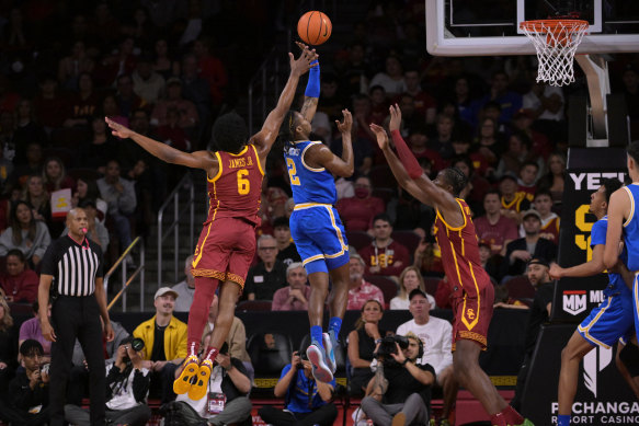 Bronny James (6) in action for USC against UCLA.