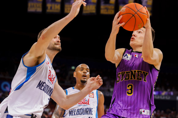 Sydney Kings star Dejan Vasiljevic shoots during the Christmas Day clash with Melbourne United.