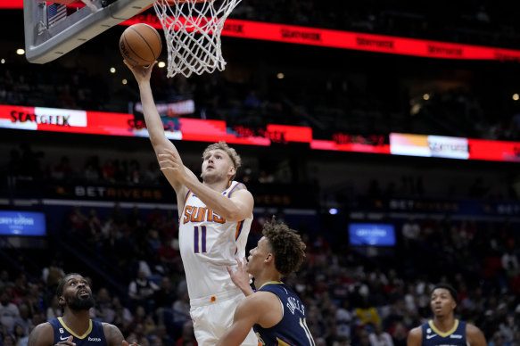 Landale in action against the New Orleans Pelicans and fellow Australian Dyson Daniels.