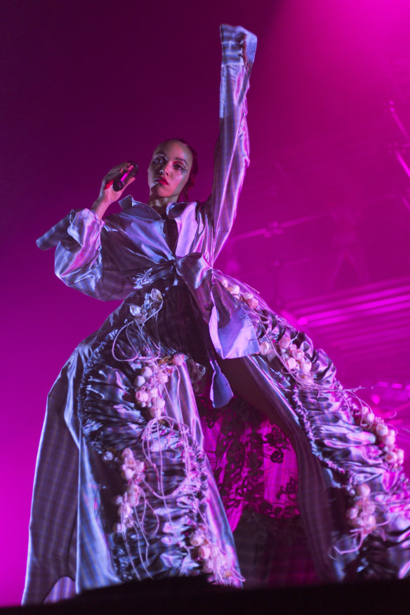 FKA Twigs performs a mesmerising combination of futurist R&B and experimental electronic pop.