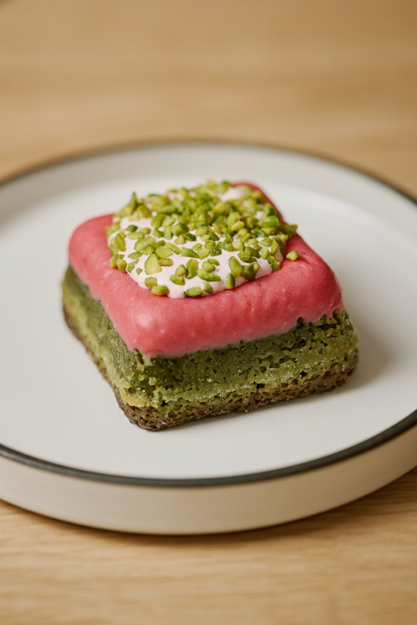 Pistachio and yuzu cake.