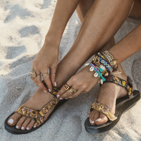 Elle Ferguson's Bondi beach sandal.
