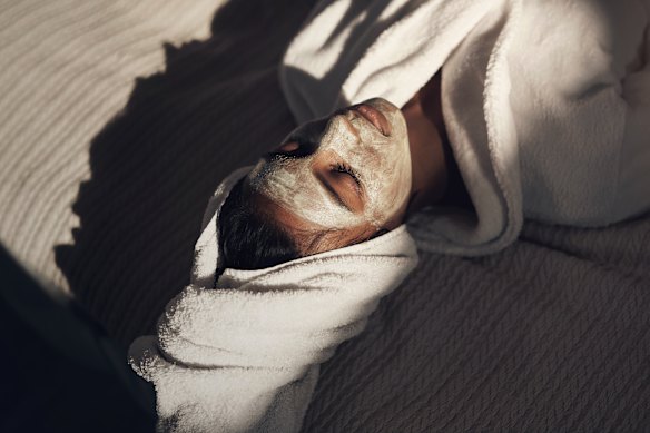 Research shows that repair of DNA-damaged skin peaks at night – all the more reason to apply a great night cream.