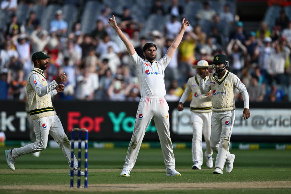 Pakistan strike bowler Shaheen Afridi got the late wicket of Steve Smith.