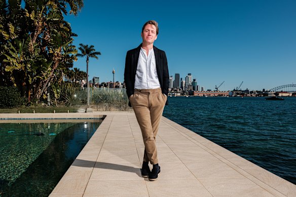 Edo Mapelli Mozzi, casado con la princesa Beatriz, lidera el diseño y desarrollo del bloque de apartamentos en 81 Yarranabbe Rd, Darling Point a través de su empresa Banda. Es el primer proyecto australiano de la empresa.