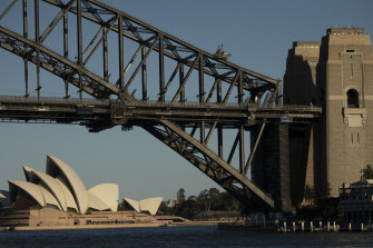 The government was warned that one of the delivery models for the new tunnel risked creating a public perception of ‘selling the Sydney Harbour Bridge’.