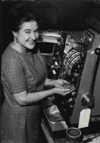 Pearl Raymond, test player in a Rosebery poker machine factory, August 21, 1963.