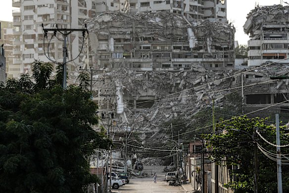 Heavily damaged buildings in La Guaira.