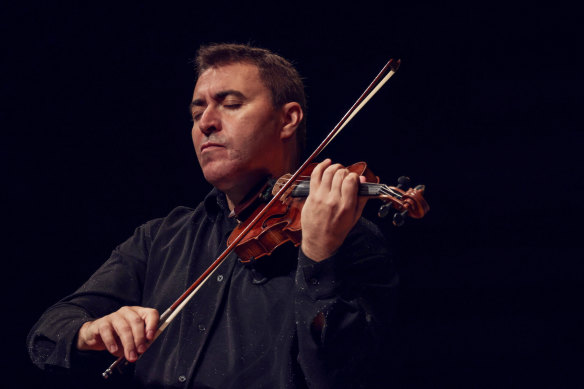 Vengerov’s glowing sound wells to the farthest corners of the hall.