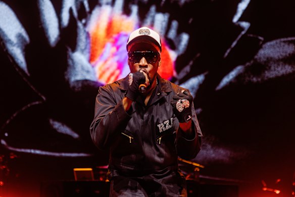 The Wu-Tang Clan gig at Rod Laver Arena was messy and chaotic, with flashes of brilliance.