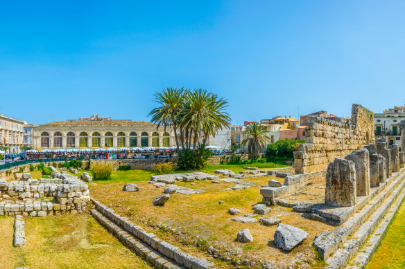 The Temple of Apollo in Syracuse, the largest Greek city of its day.