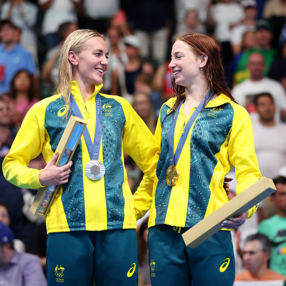 Winners are grinners: Ariarne Titmus and Mollie O’Callaghan.