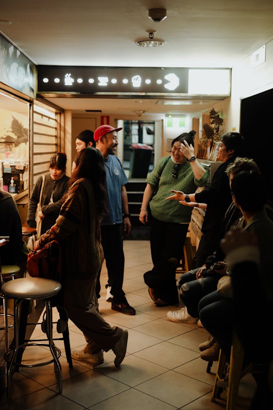 A cupping session at Diggy Doos. 