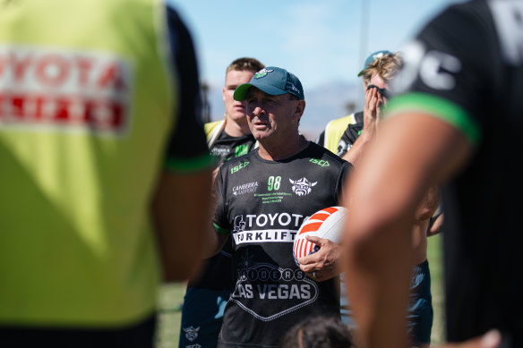 Raiders coach Ricky Stuart addresses his players in Las Vegas.