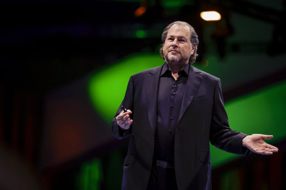 Speaking to assembled journalists at a press conference, Salesforce chief executive Marc Benioff criticised Microsoft’s recent AI efforts including Copilot, and said they were failing businesses and could not be depended on for workplace use.</p>

<p>　　