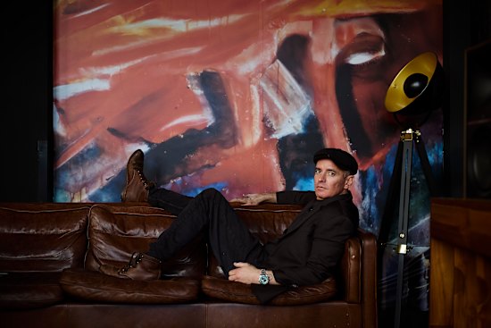 Fantauzzo in front of one of his abstract works, which he previously hid: “I didn’t know how to talk about art or defend myself.”