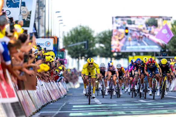Netherlands’ Lorena Wiebes of team SD Worx Protime, centre, crosses the finish line to win the second stage of the women’s tour from Aigle to Geneva.