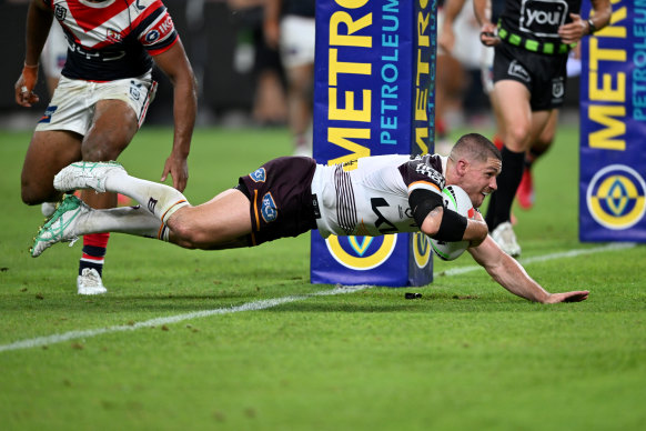 Cory Paix scores for the Brisbane Broncos.