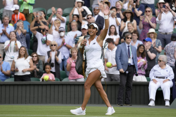 Britain’s Heather Watson waves after losing in the fourth round at Wimbledon.