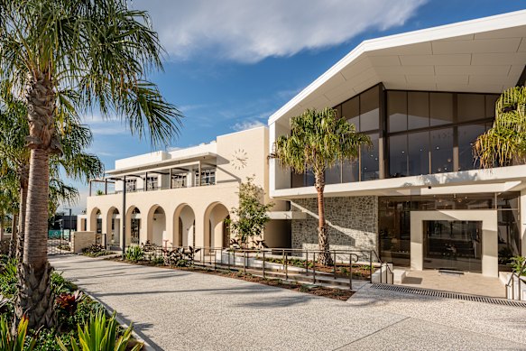 The GemLife Gold Coast Country Club exemplifies modern hotel-inspired luxury for the modern downsizer. 