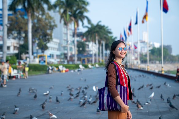 I genitori di Kary hanno cercato di costringerla a sposarsi quando aveva 13 anni. Lei ha rifiutato e ora studia psicologia a Phnom Penh. 