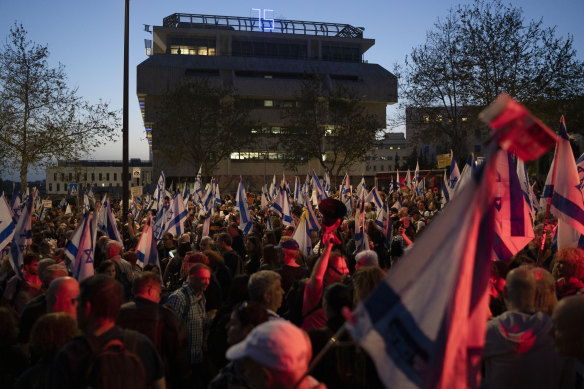 Protesters surround the Knesset, Israel’s parliament, amid the largest demonstrations since the war began.