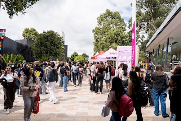 O-week activities at Deakin University in 2025.