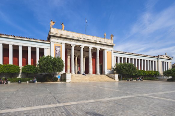 See a range of artefacts preserved from Greek Antiquity at the National Museum of Archaeology.