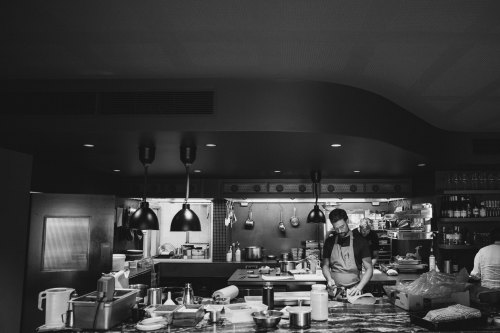 Pre-service in the De’sendent kitchen.