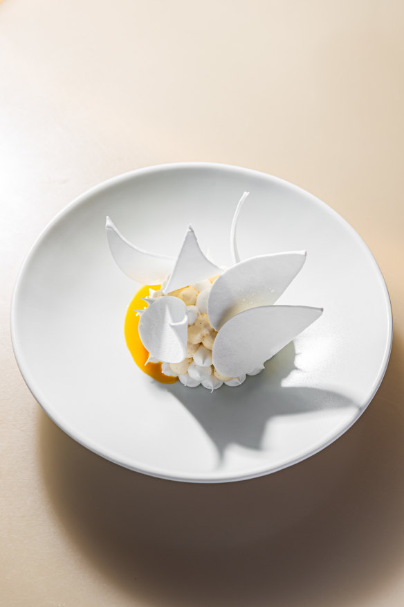 Bennelong’s signature pavlova.