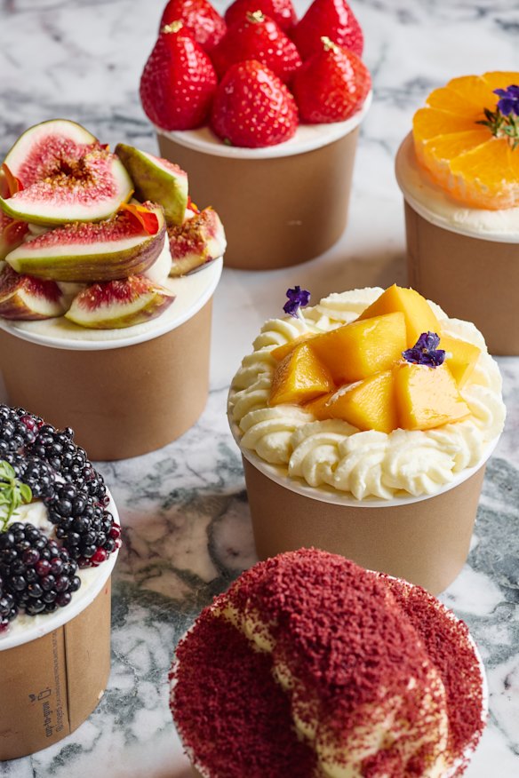Sponge cakes. 