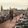 No more helmets? Five lessons from the Dutch to get people cycling