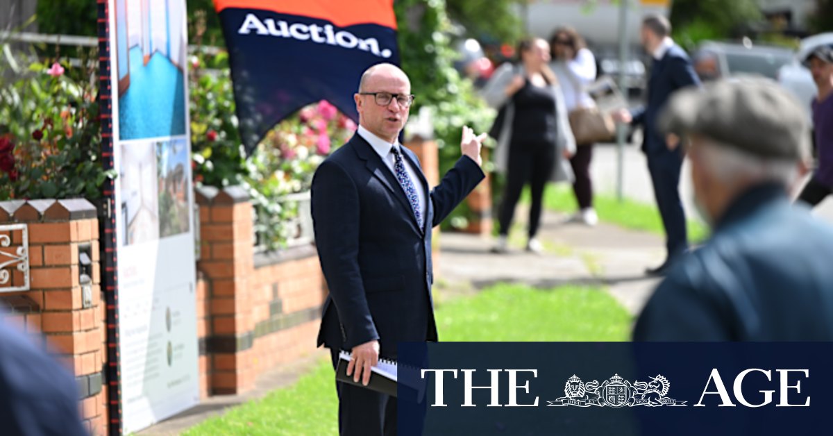 Melbourne auctions: Time warp home in Niddrie passes in at auction on a $1 million offer - Vimarsana News