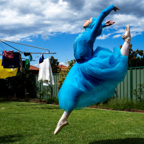 The 'hijabi ballerina', Stephanie Kurlow, modesty in motion.